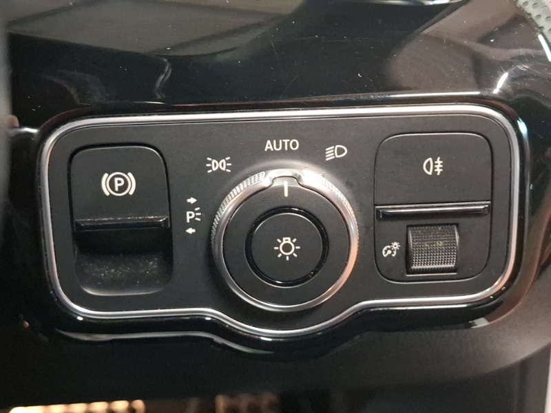 Used Mercedes-Benz A-Class 2020 for sale - 77410409: Photo 12