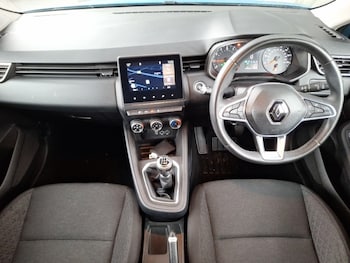 Used Renault Clio 2020 for sale - 76555915: Photo