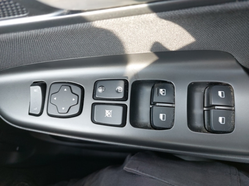 Used Hyundai KONA 2023 for sale - 77913423: Photo 12