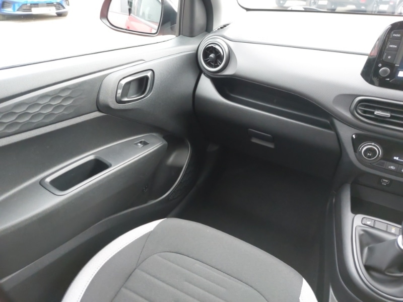 Used Hyundai i10 2022 for sale - 77752686: Photo 10
