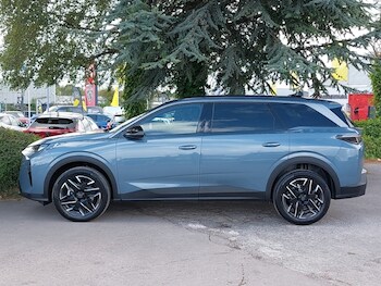 Used Peugeot 5008 2025 for sale - 76978456: Photo