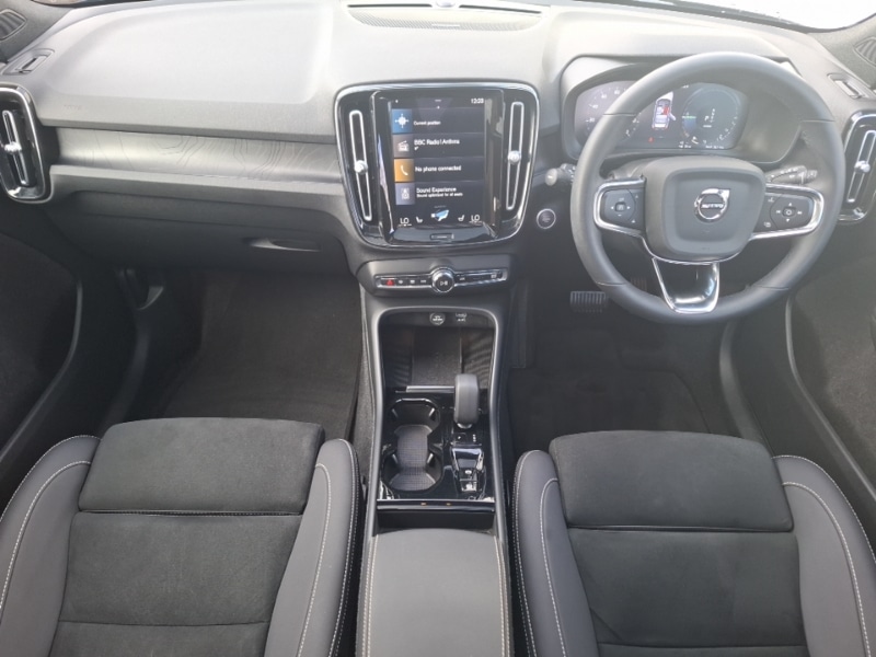 Used Volvo XC40 2022 for sale - 77052783: Photo 2