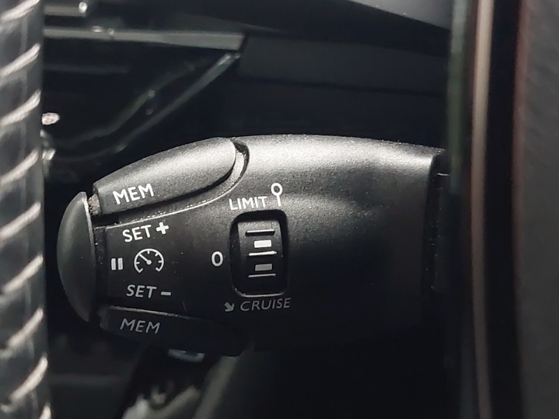 Used Peugeot 2008 2021 for sale - 76419084: Photo 12