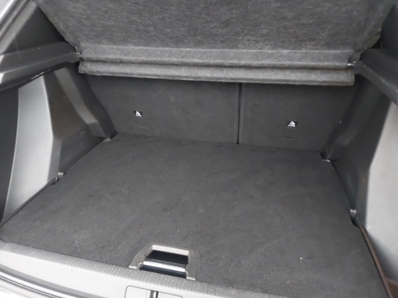 Used Peugeot 2008 2021 for sale - 76419084: Photo 8