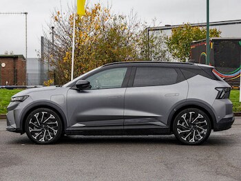 Used Renault Scenic E-Tech 2024 for sale - 76720808: Photo