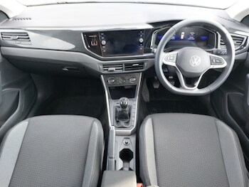 Used Volkswagen Polo 2024 for sale - 77752713: Photo