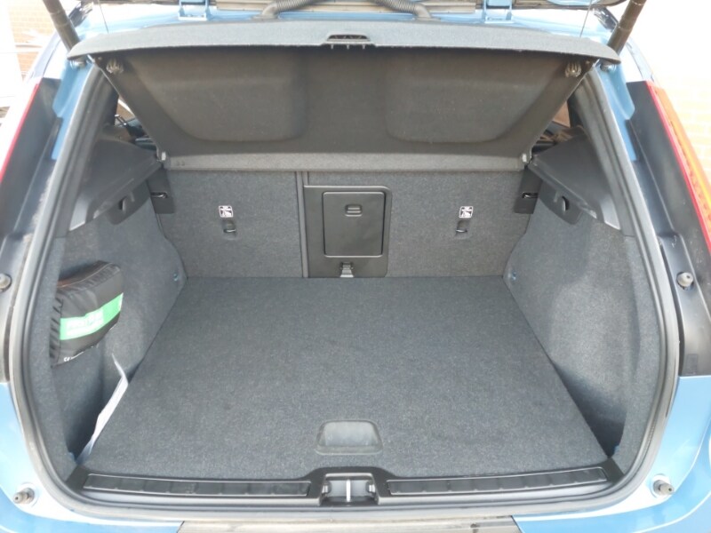 Used Volvo XC40 2022 for sale - 77169553: Photo 8