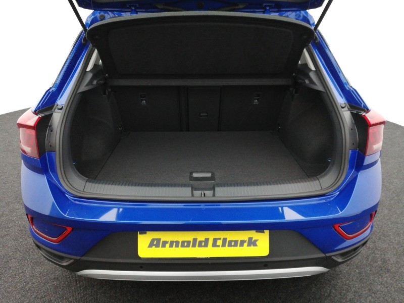 Used Volkswagen T-Roc 2022 for sale - 77290145: Photo 8