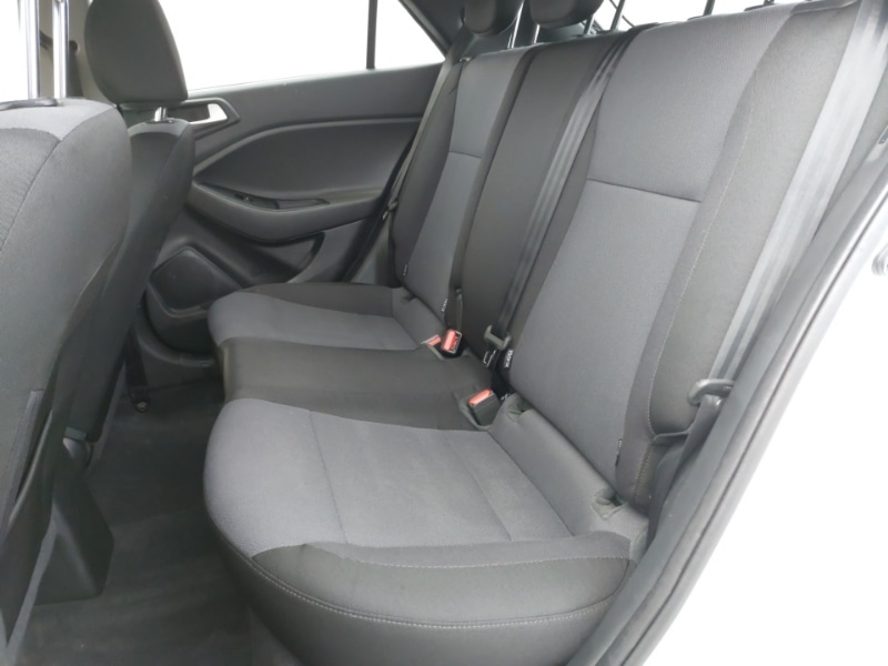 Used Hyundai i20 2020 for sale - 77670118: Photo 6