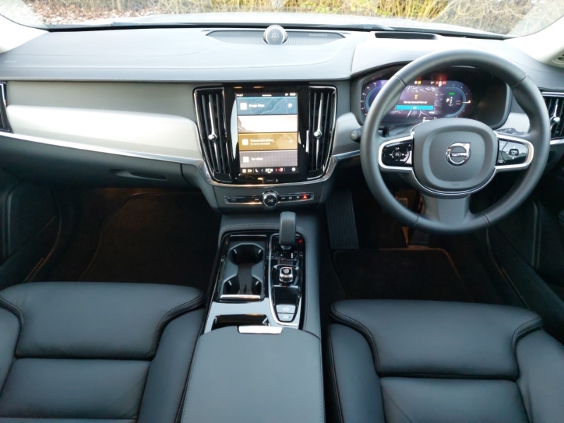 Used Volvo V90 2025 for sale - 77142840: Photo 2