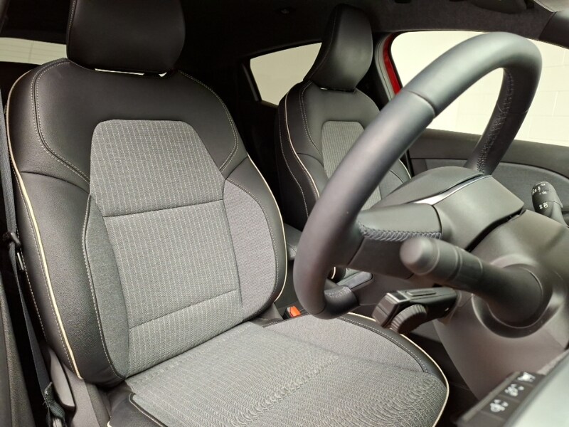 Used Renault Clio 2023 for sale - 77875542: Photo 12