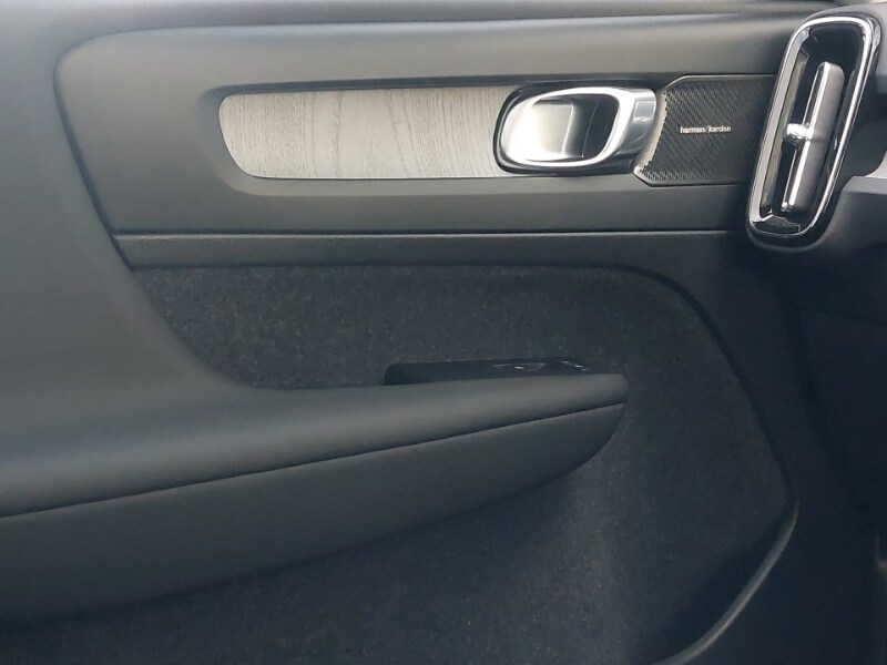 Used Volvo XC40 2025 for sale - 77419590: Photo 11