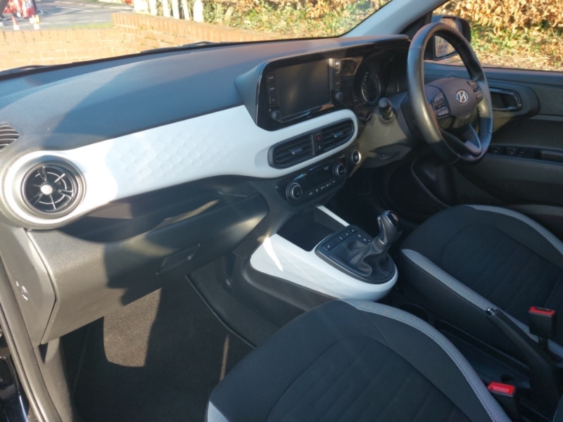 Used Hyundai i10 2023 for sale - 77876735: Photo 5