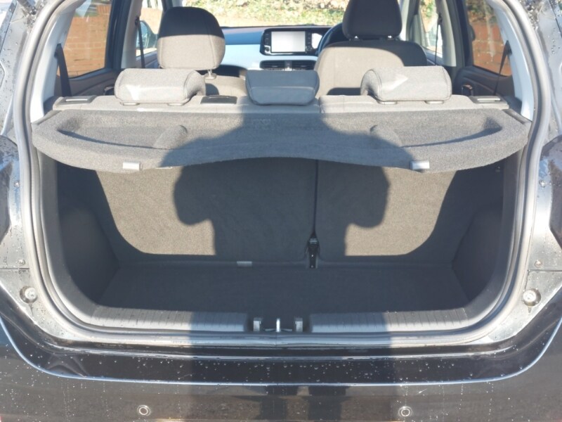 Used Hyundai i10 2023 for sale - 77876735: Photo 8