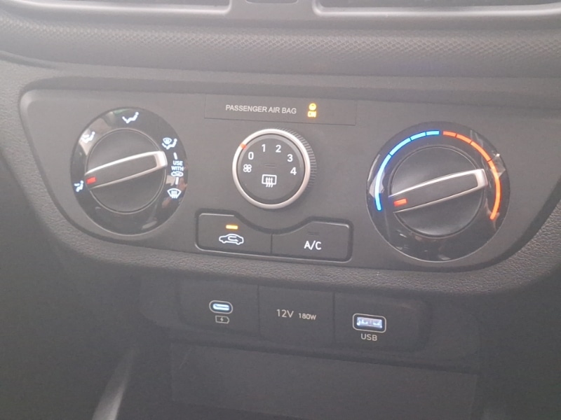 Used Hyundai i10 2024 for sale - 77035479: Photo 12