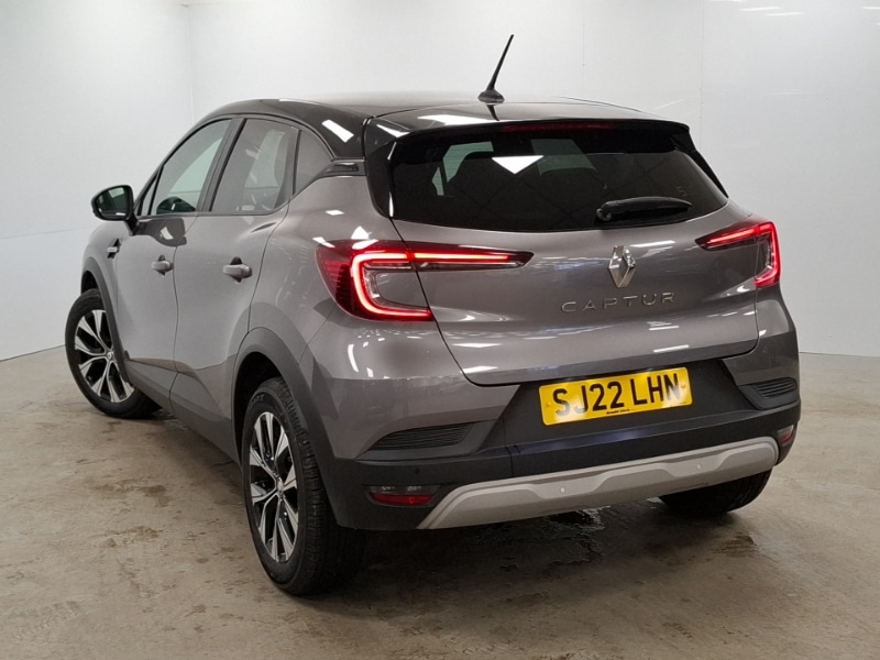 Used Renault Captur 2022 for sale - 76120623: Photo 3