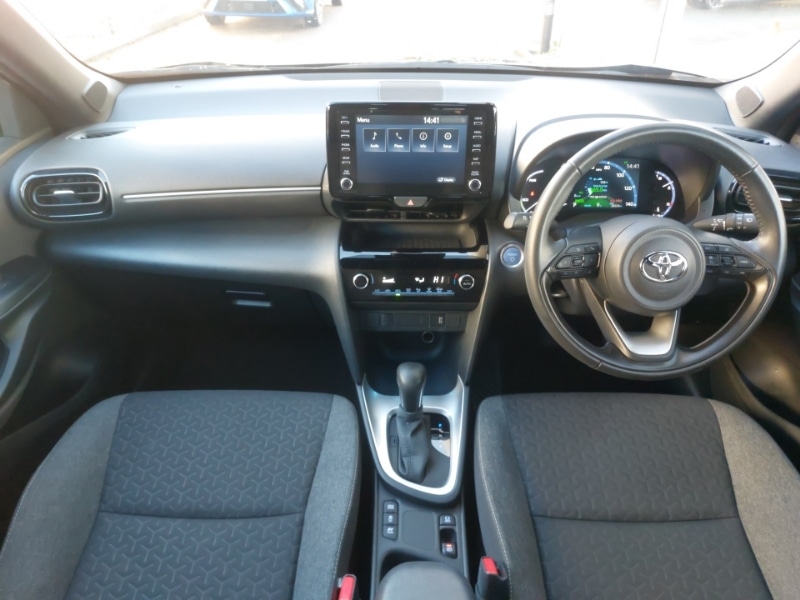 Used Toyota Yaris Cross 2022 for sale - 77954930: Photo 2