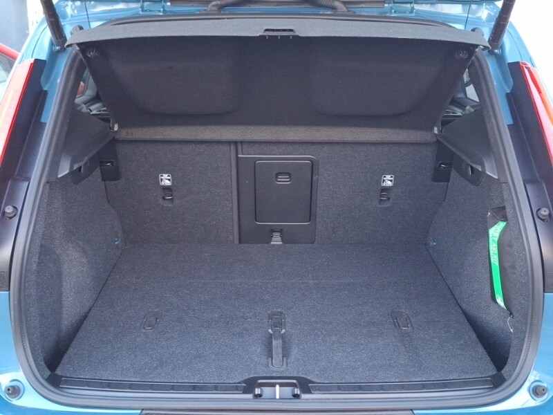 Used Volvo XC40 2024 for sale - 77924205: Photo 8