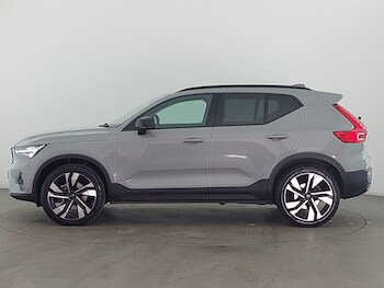 Used Volvo XC40 2024 for sale - 77209879: Photo