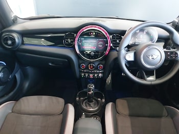 Used MINI Hatch 2024 for sale - 77664773: Photo