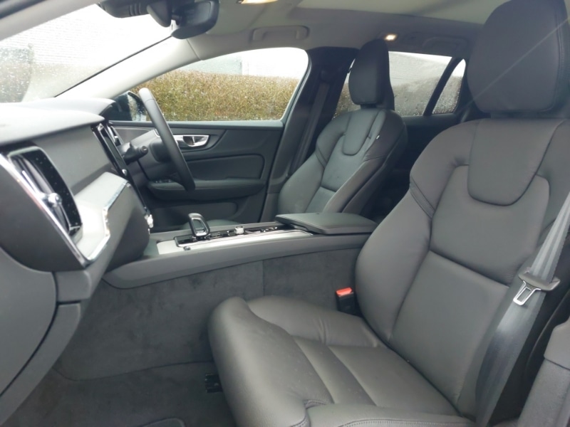 Used Volvo V60 2025 for sale - 77338756: Photo 5