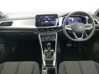 Used Volkswagen T-Roc 2022 for sale - 76366067: Photo
