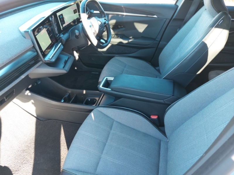 Used Renault Megane E Tech 2024 for sale - 76347602: Photo 5