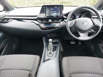 Used Toyota C-HR 2022 for sale - 75470213: Photo
