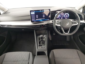 Used Volkswagen Golf 2024 for sale - 77290359: Photo