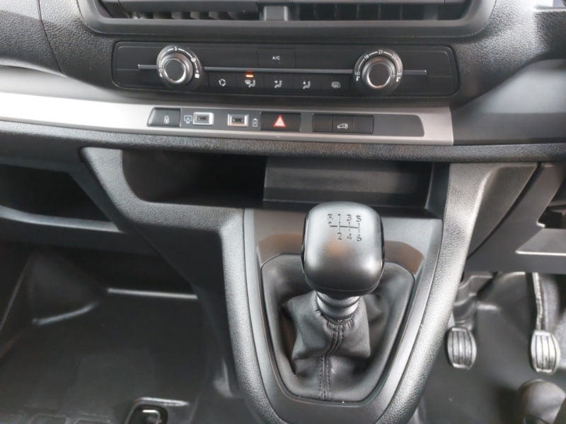 Used Vauxhall Vivaro 2024 for sale - 77597160: Photo 12