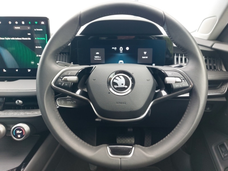 Used Skoda Superb 2024 for sale - 76353804: Photo 2