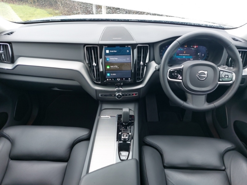 Used Volvo XC60 2023 for sale - 77874916: Photo 2