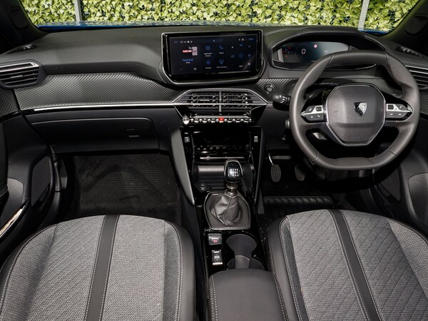 Used Peugeot 2008 2024 for sale - 76258847: Photo 2
