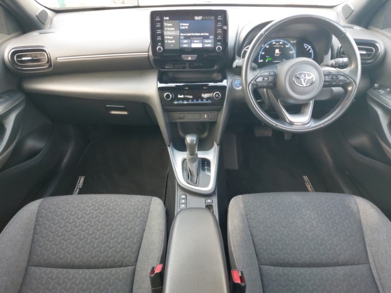 Used Toyota Yaris Cross 2023 for sale - 77986613: Photo 2