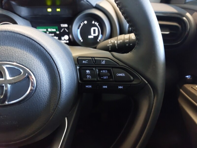 Used Toyota Yaris Cross 2022 for sale - 76778875: Photo 11