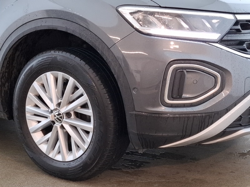 Used Volkswagen T-Roc 2023 for sale - 76786258: Photo 9