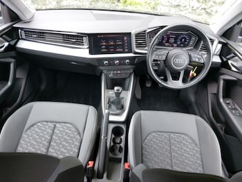 Used Audi A1 2020 for sale - 76253937: Photo 2