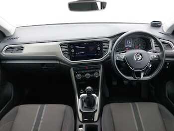 Used Volkswagen T-Roc 2020 for sale - 77467248: Photo