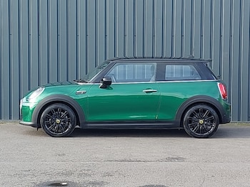 Used MINI Hatch 2023 for sale - 76414236: Photo