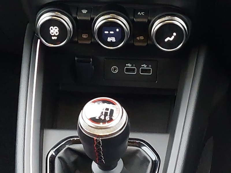 Used Renault Clio 2023 for sale - 77397747: Photo 11