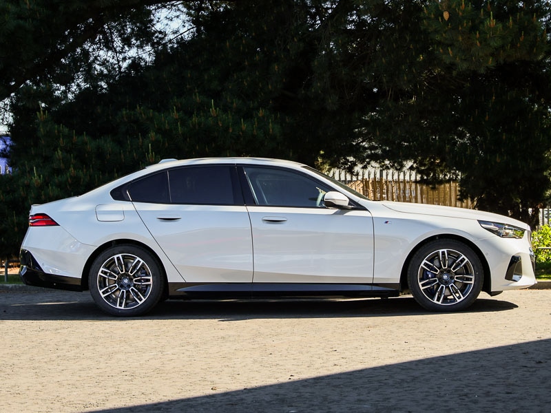 Used BMW 5 Series 2024 for sale - 77531537: Photo 2