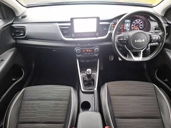 Used Kia Stonic 2022 for sale - 77290117: Photo