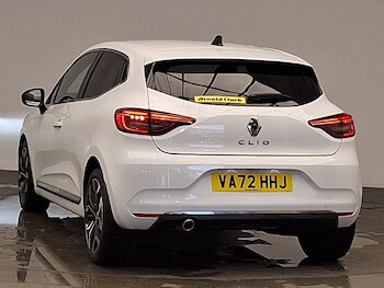 Used Renault Clio 2023 for sale - 77985821: Photo