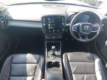 Used Volvo XC40 2022 for sale - 76365847: Photo