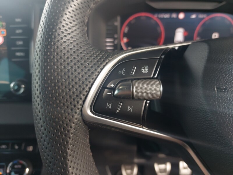 Used Skoda Karoq 2024 for sale - 77184136: Photo 10