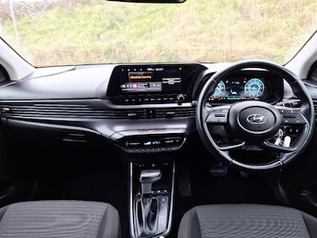 Used Hyundai i20 2023 for sale - 77043854: Photo