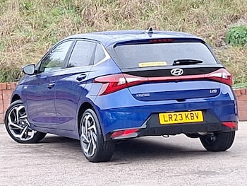 Used Hyundai i20 2023 for sale - 77043854: Photo