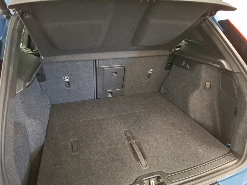 Used Volvo XC40 2024 for sale - 77924628: Photo 8