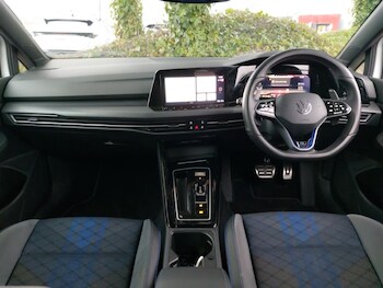 Used Volkswagen Golf 2024 for sale - 77229070: Photo