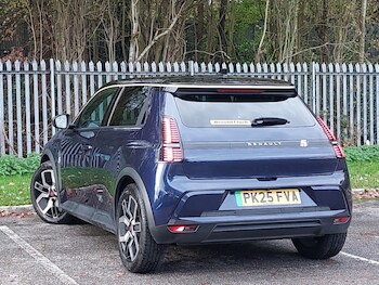 Used Renault 5 2025 for sale - 76492580: Photo